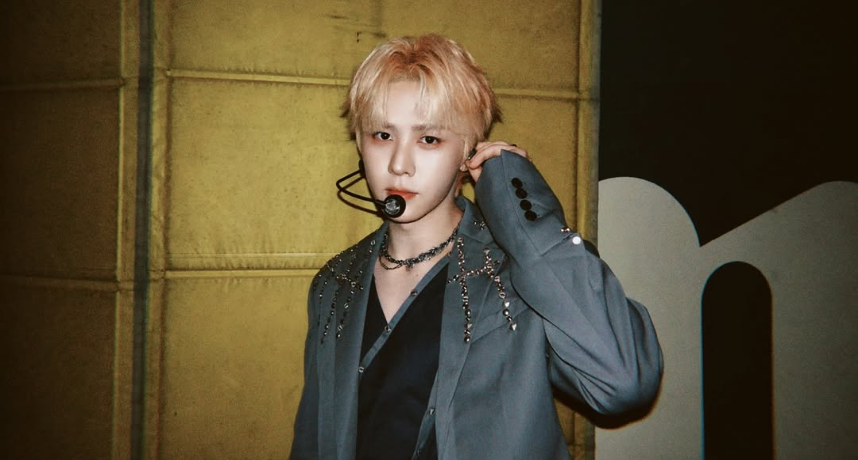 男團成員直播鬧笑話！WayV錢錕忘帶房卡慘被鎖門外　粉絲笑喊：太有節目效果